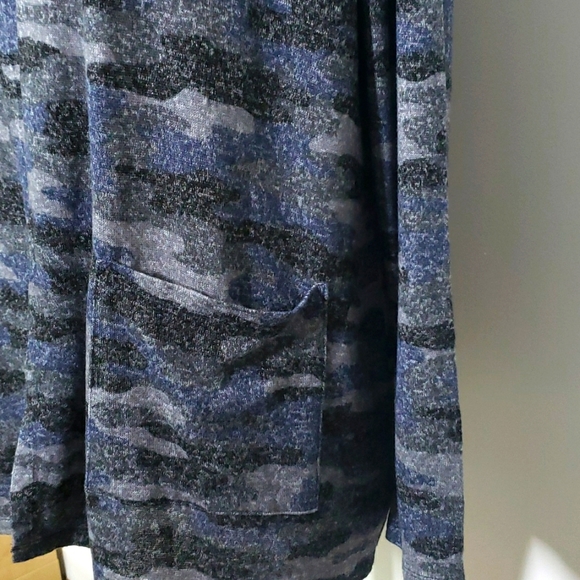 Lucky Brand Camouflage Hooded Cardigan Blue Gray Size S - Picture 3 of 9